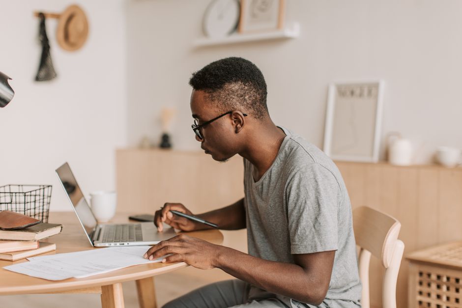 Freelance 2026 : pièges à éviter débutant